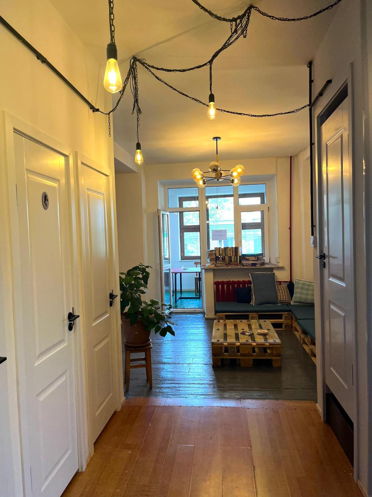Ulaanbaatar Hostel ภายนอก รูปภาพ